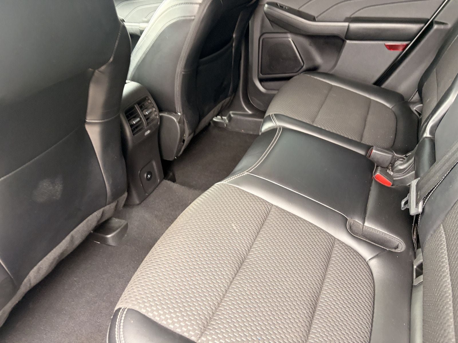 Used 2023 Ford Escape SE FWD image 17