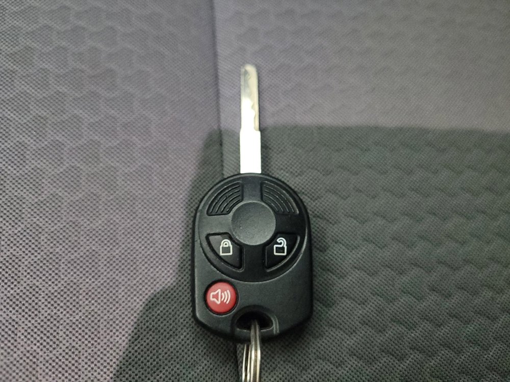 Used 2018 Ford Escape SE image 32