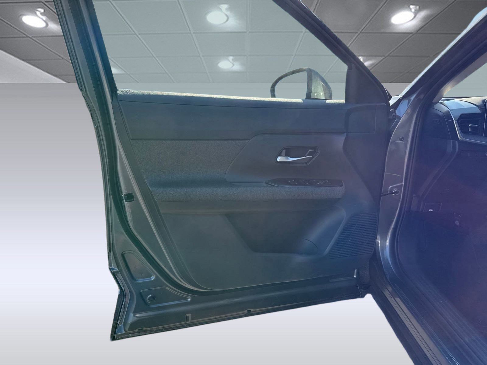 Used 2025 Nissan Kicks SV image 14