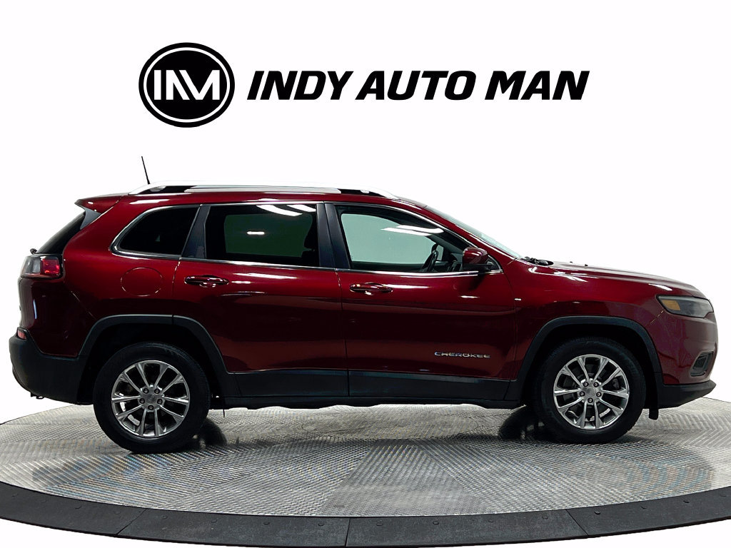 Used 2019 Jeep Cherokee Latitude Plus w/ Comfort/Convenience Group FWD image 3