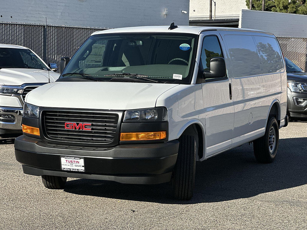 New 2026 GMC Savana 2500 w/ Driver Convenience Package RWD image 6
