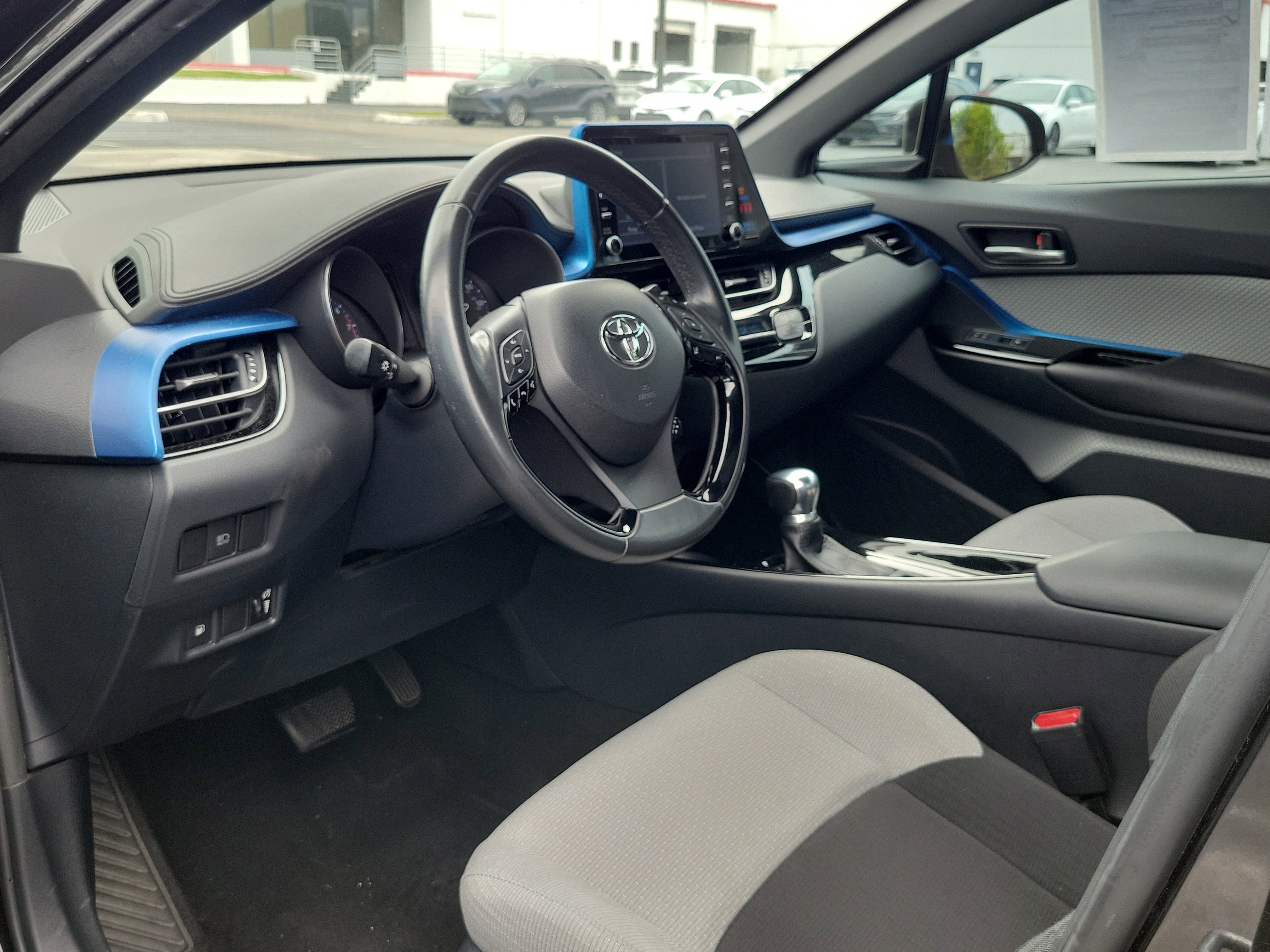Used 2019 Toyota C-HR XLE FWD image 19