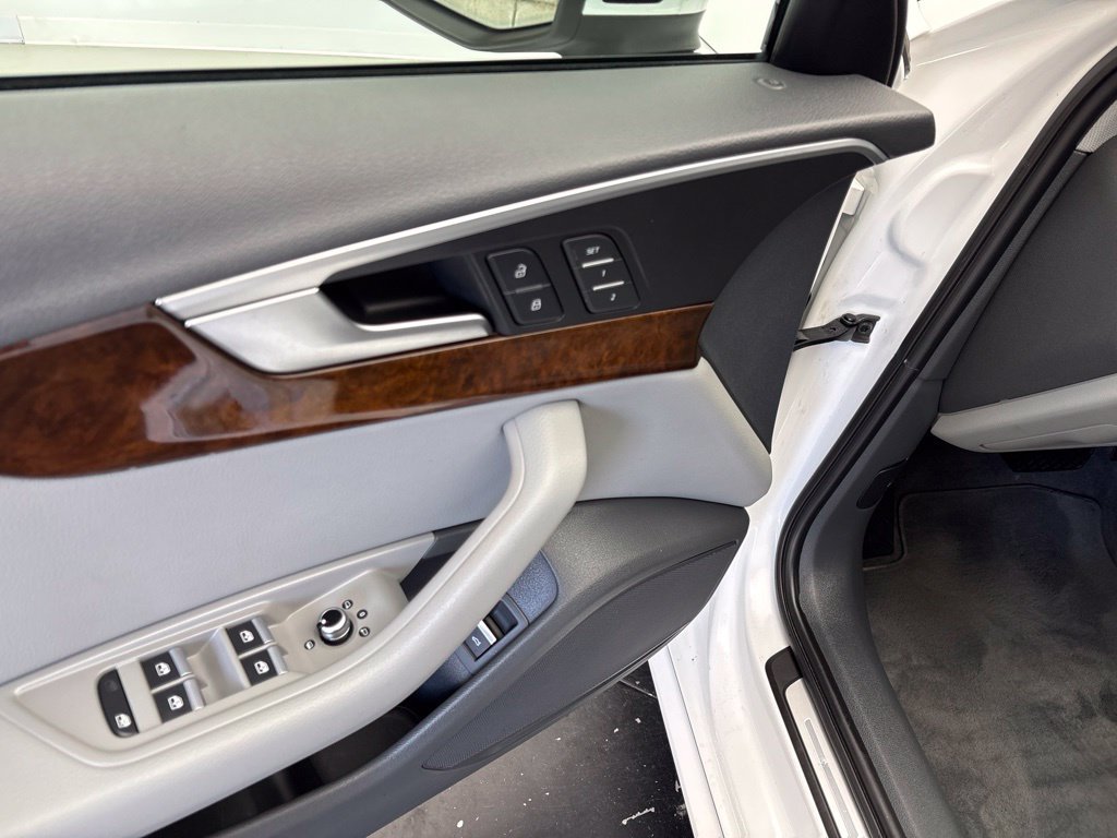 Used 2019 Audi A4 2.0T Premium w/ Convenience Package AWD/4WD image 5