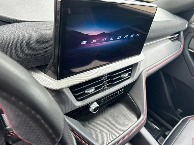 Used 2025 Ford Explorer ST-Line w/ ST-Line Street Pack AWD/4WD image 34