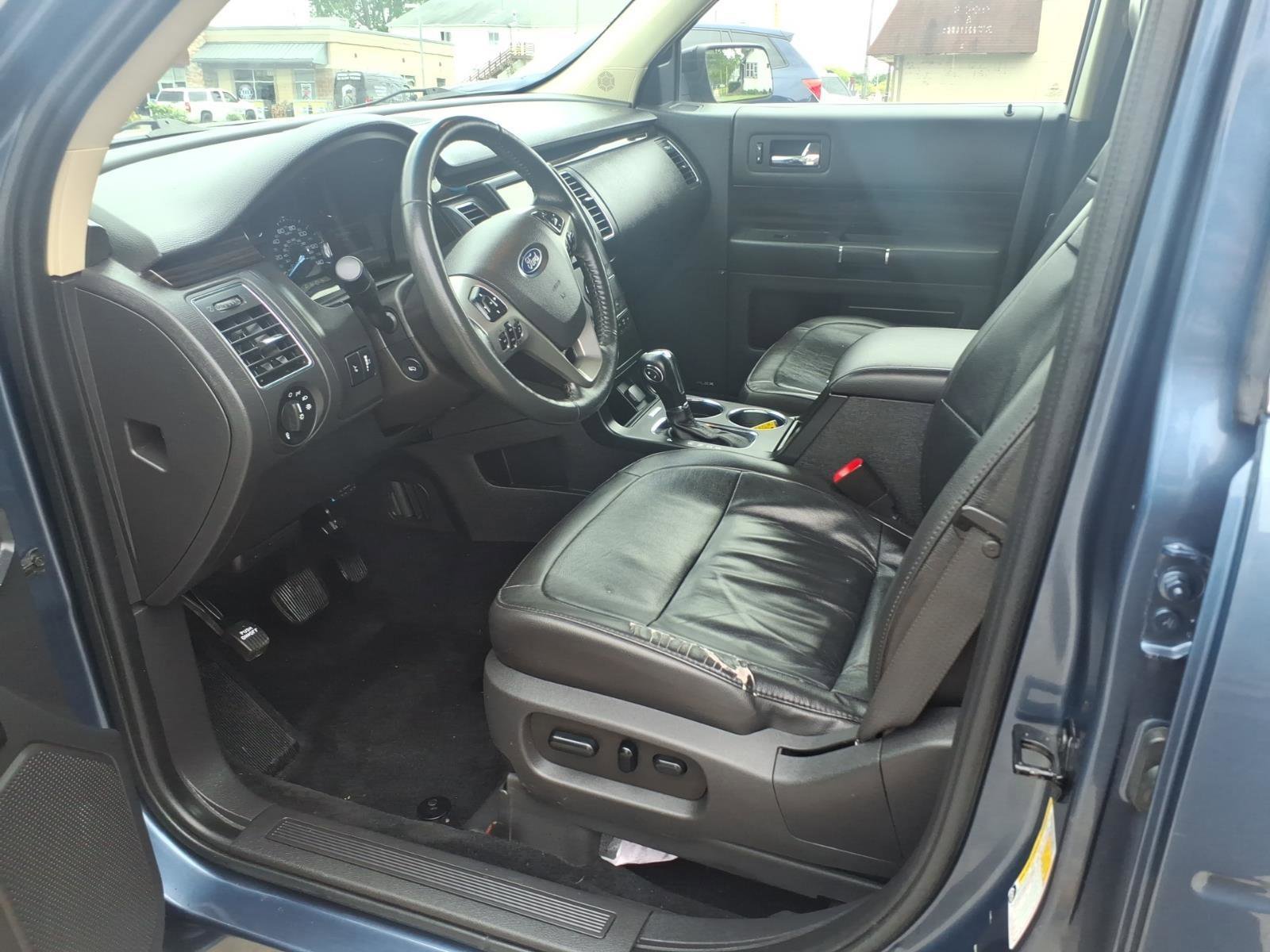 Used 2019 Ford Flex SEL w/ Equipment Group 202A FWD image 2