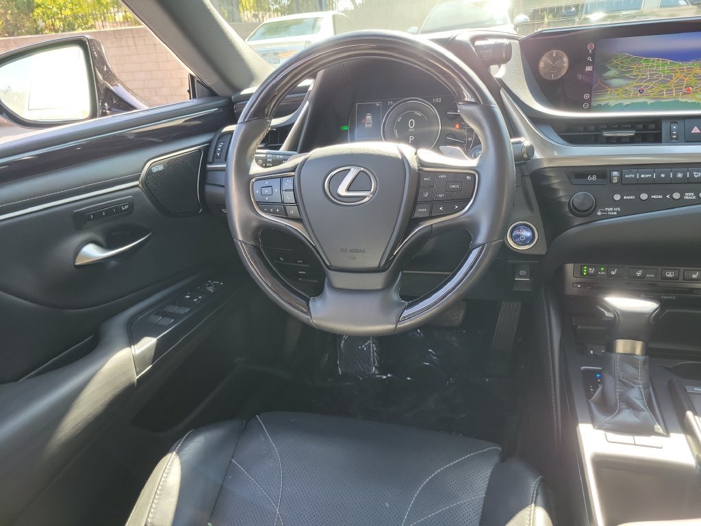 Used 2020 Lexus ES 300h w/ Accessory Package 2 FWD image 14