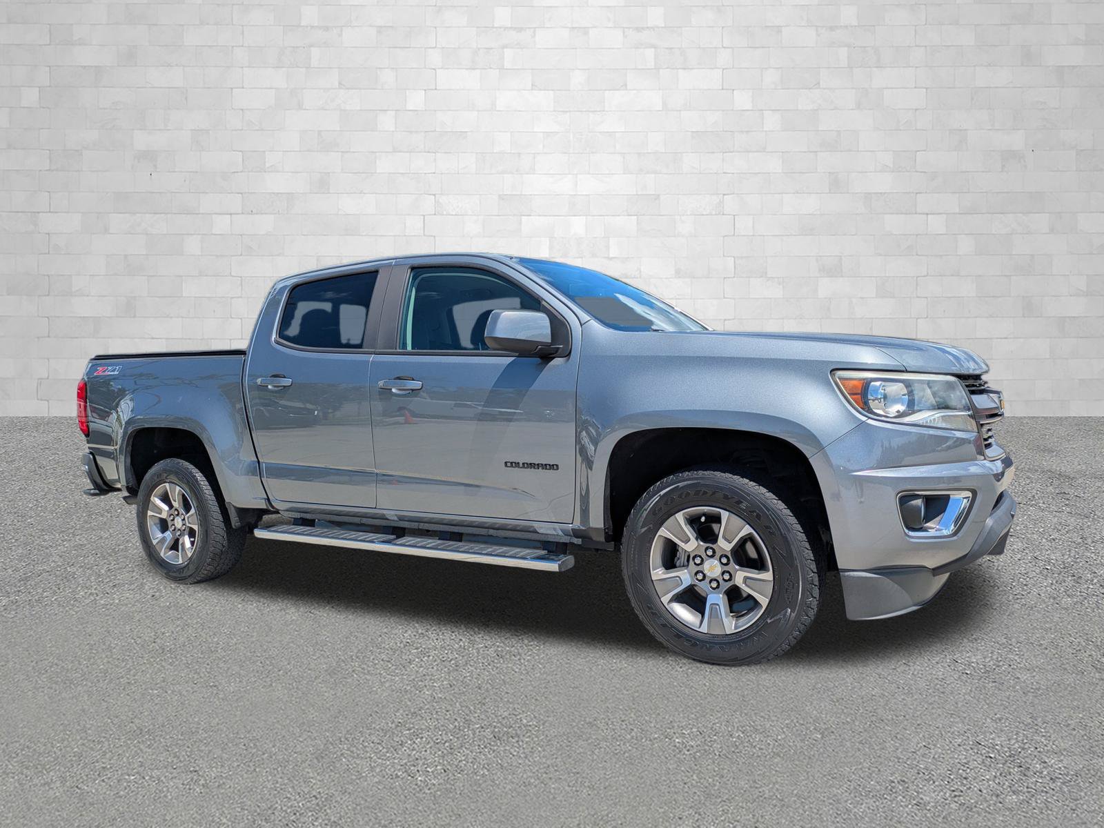 Used 2019 Chevrolet Colorado Z71 AWD/4WD image 1