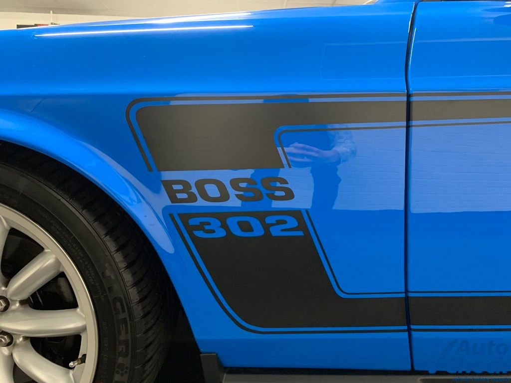Used 2010 Ford Mustang GT image 24