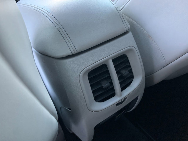 Used 2020 Jeep Cherokee Latitude Plus w/ Comfort/Convenience Group image 20