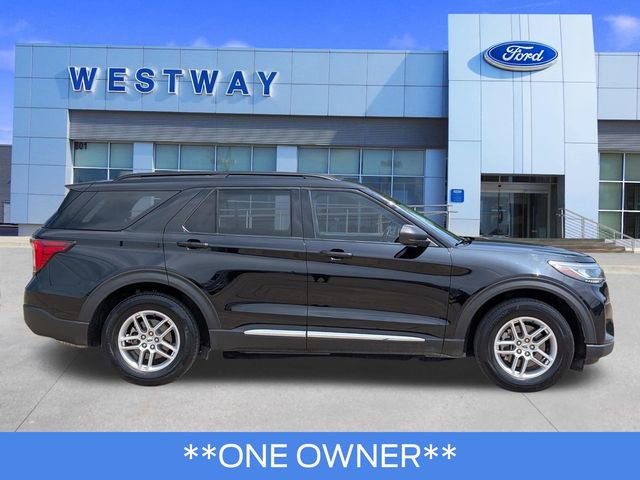Used 2025 Ford Explorer Active w/ Active Comfort Package RWD image 2