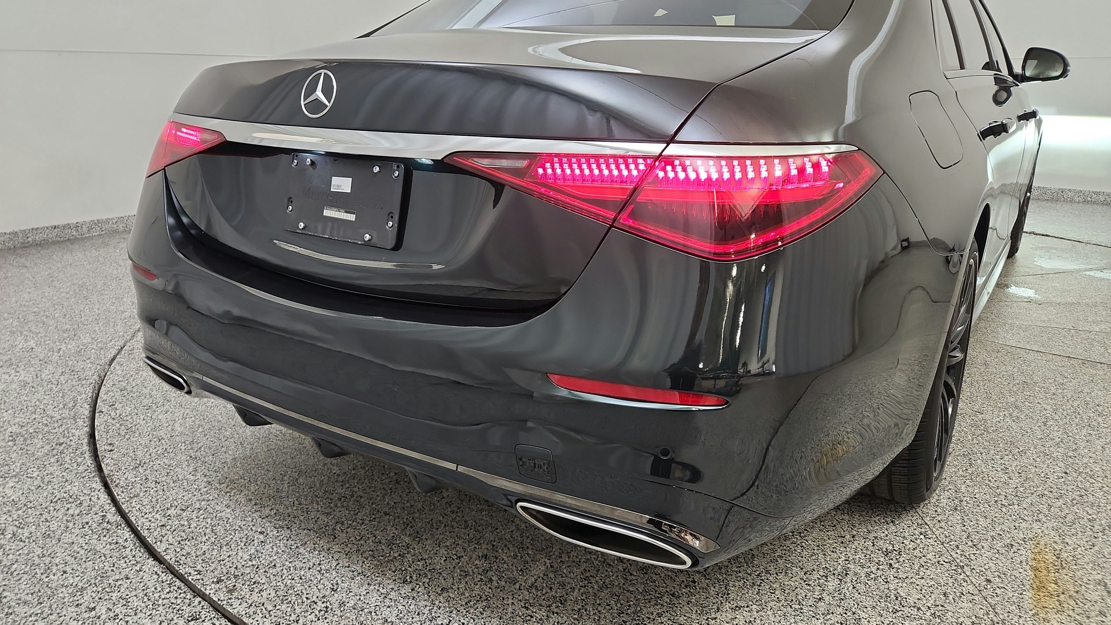 Used 2023 Mercedes-Benz S 500 4MATIC w/ AMG Line image 31