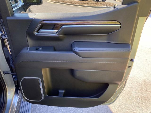 Used 2023 Chevrolet Silverado 1500 LT AWD/4WD image 33