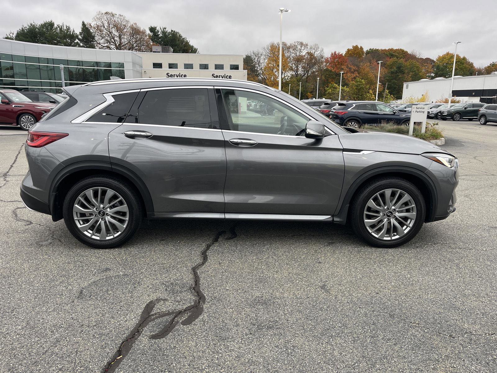 Certified 2023 INFINITI QX50 Luxe image 2