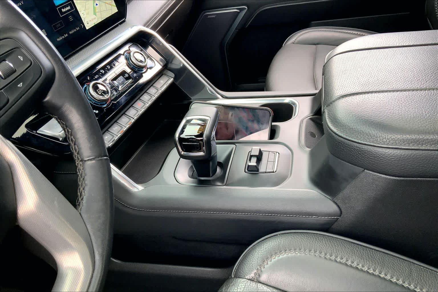 Used 2023 GMC Sierra 1500 Denali w/ Denali Reserve Package AWD/4WD image 15