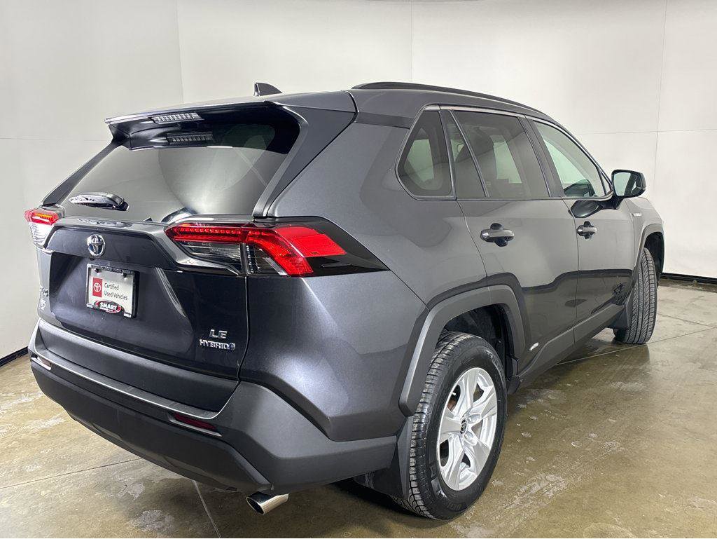 Used 2021 Toyota RAV4 LE image 19