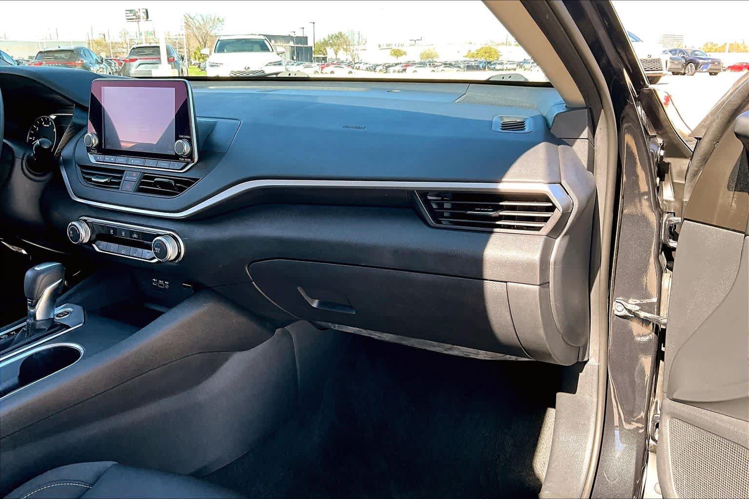 Certified 2022 Nissan Altima 2.5 SV FWD image 14