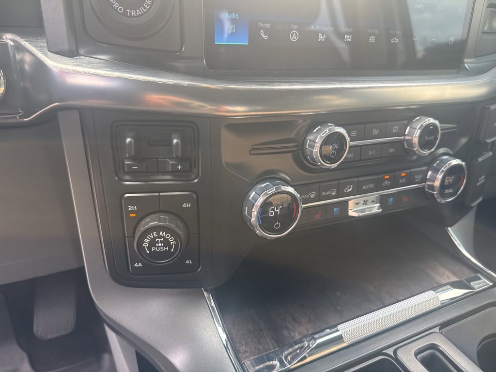 Used 2021 Ford F150 Lariat w/ Max Trailer Tow Package image 19