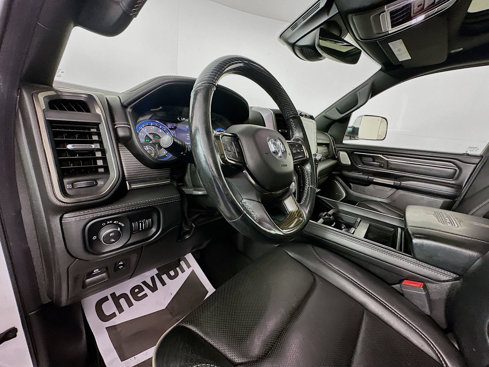 Used 2019 RAM 1500 Limited AWD/4WD image 9