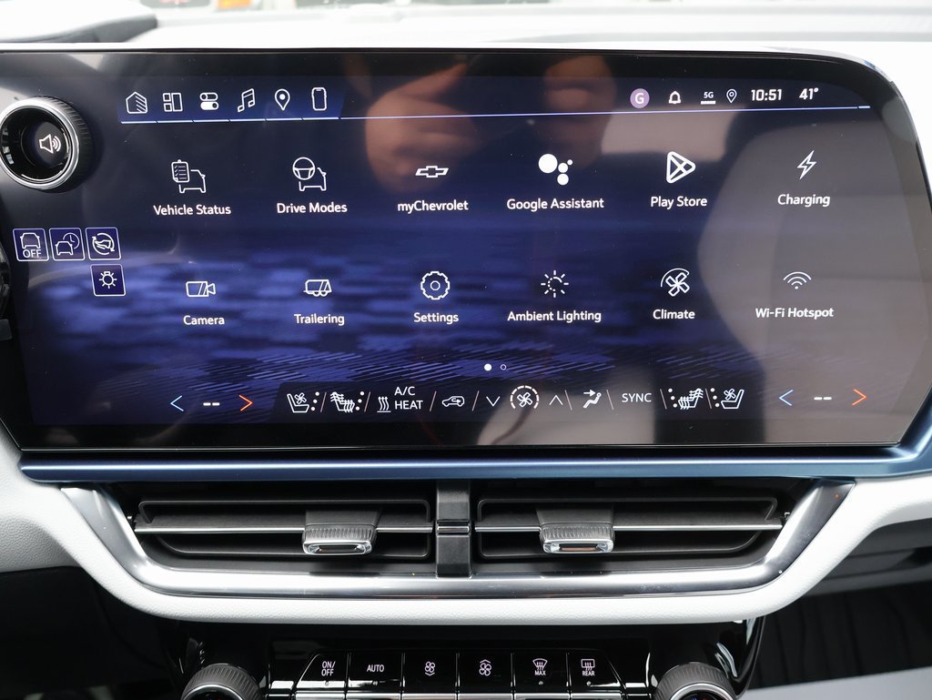New 2026 Chevrolet Equinox EV LT w/ Convenience Package II FWD image 19