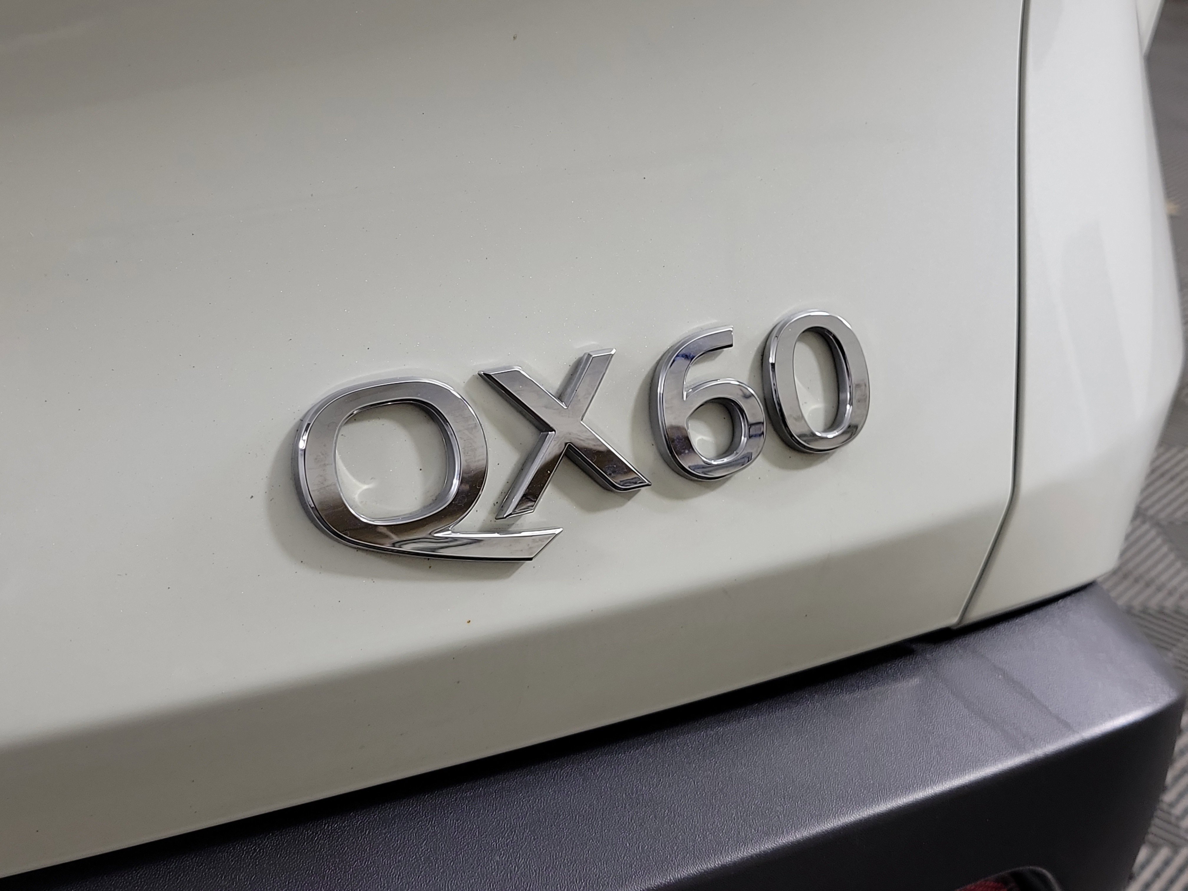 Used 2024 INFINITI QX60 Sensory AWD/4WD image 24