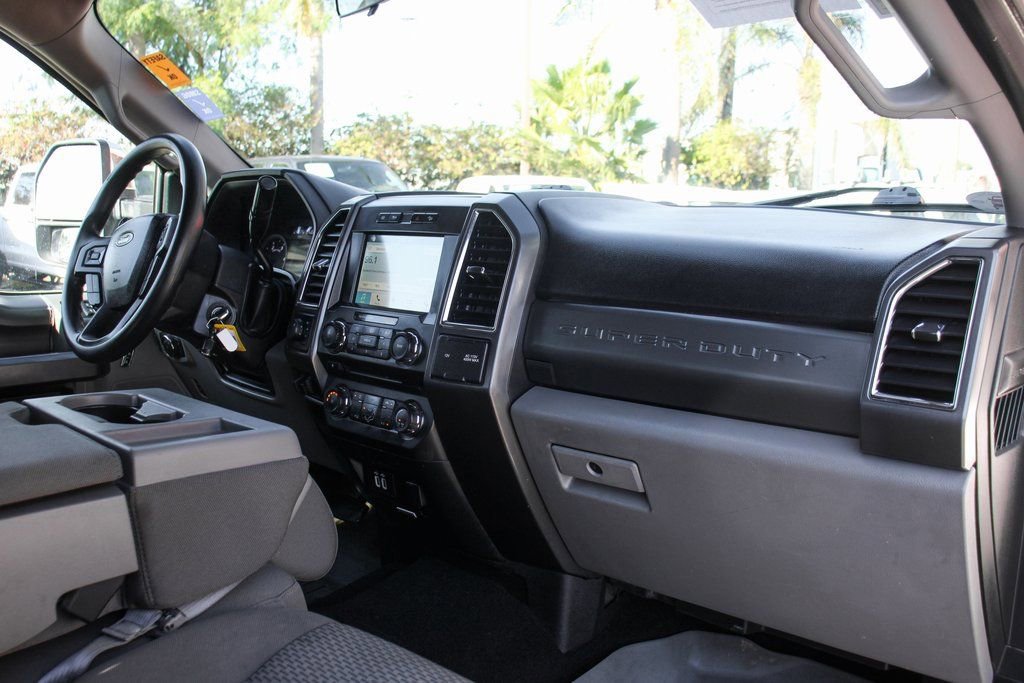 Used 2017 Ford F250 XLT w/ XLT Premium Package image 38