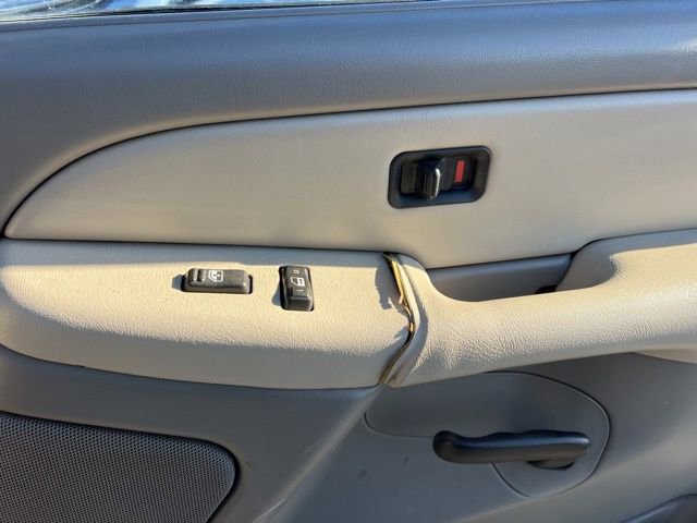 Used 2002 Chevrolet Tahoe LS w/ Traction Pkg image 27