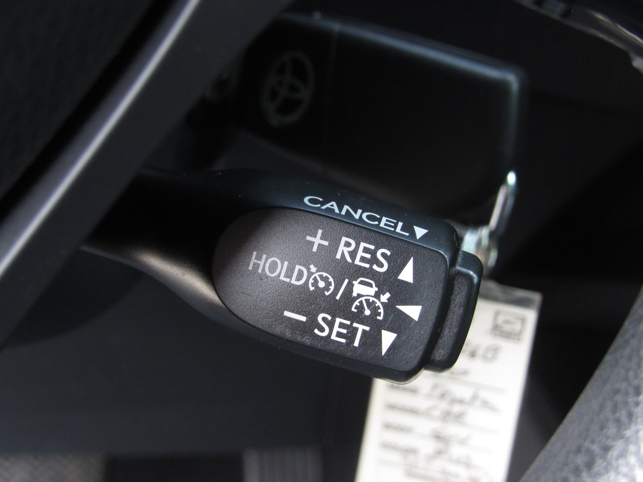 Used 2020 Toyota C-HR LE image 24