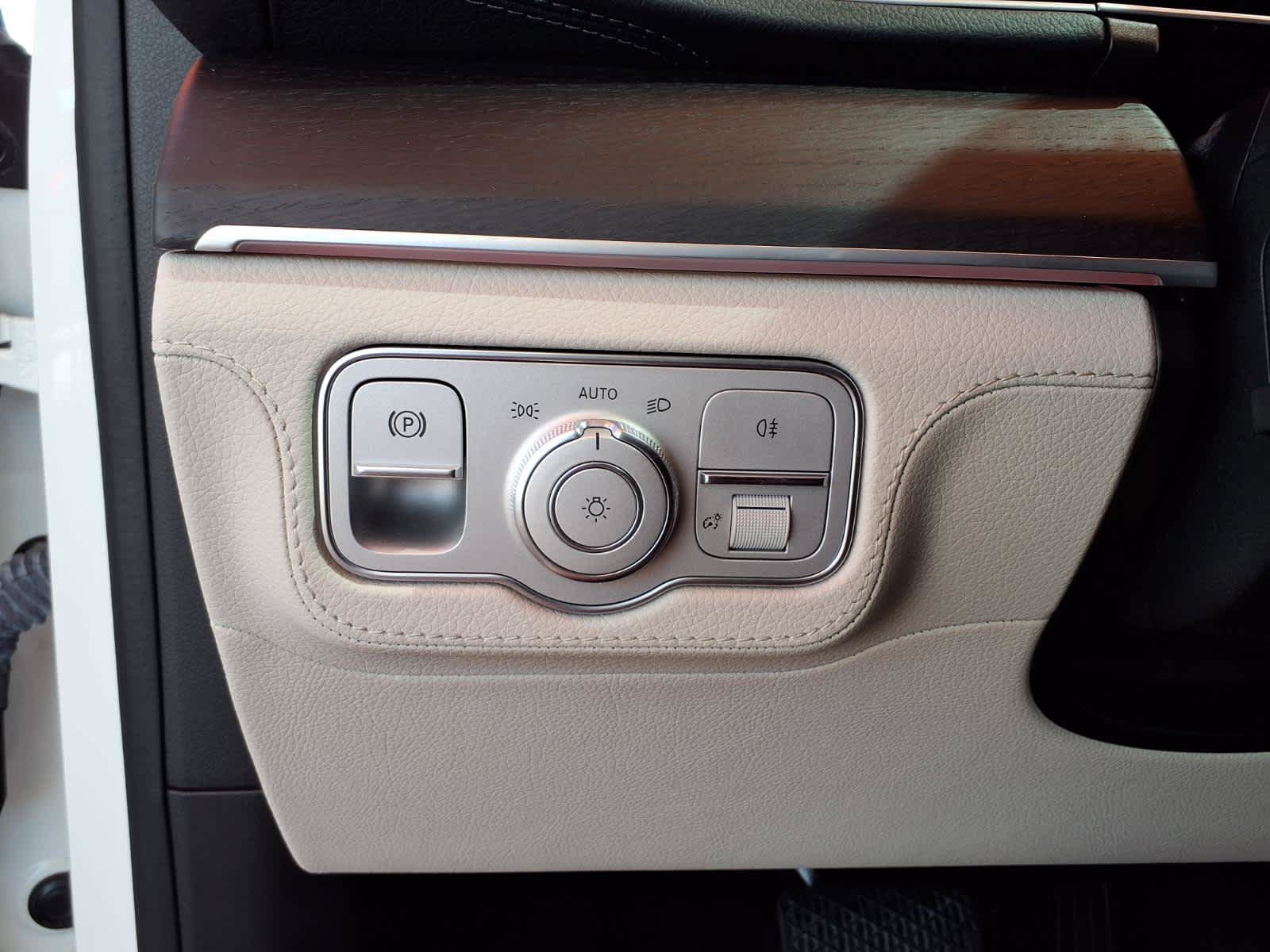 Used 2024 Mercedes-Benz GLE 350 4MATIC image 23
