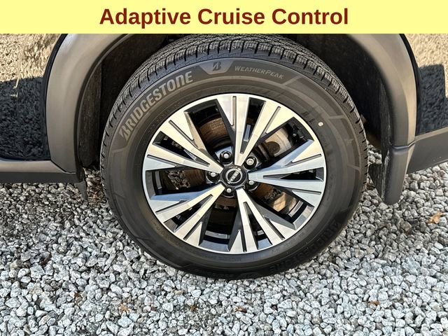 Used 2023 Nissan Rogue SV w/ SV Premium B Package image 9