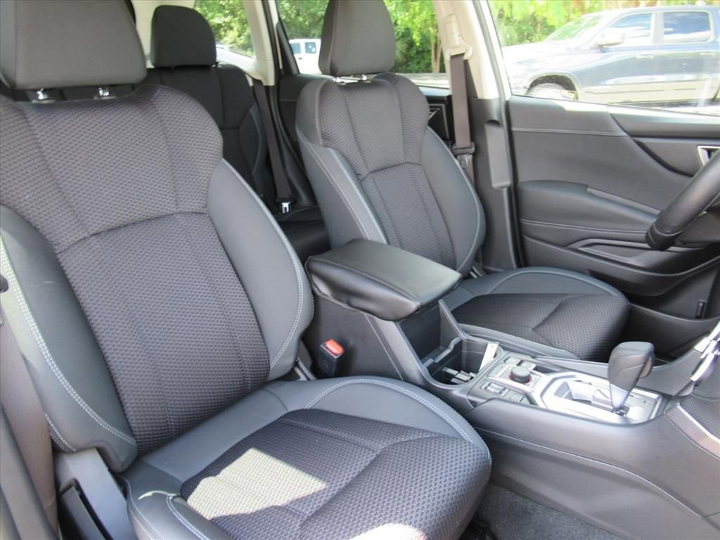 Used 2022 Subaru Forester Premium AWD/4WD image 9