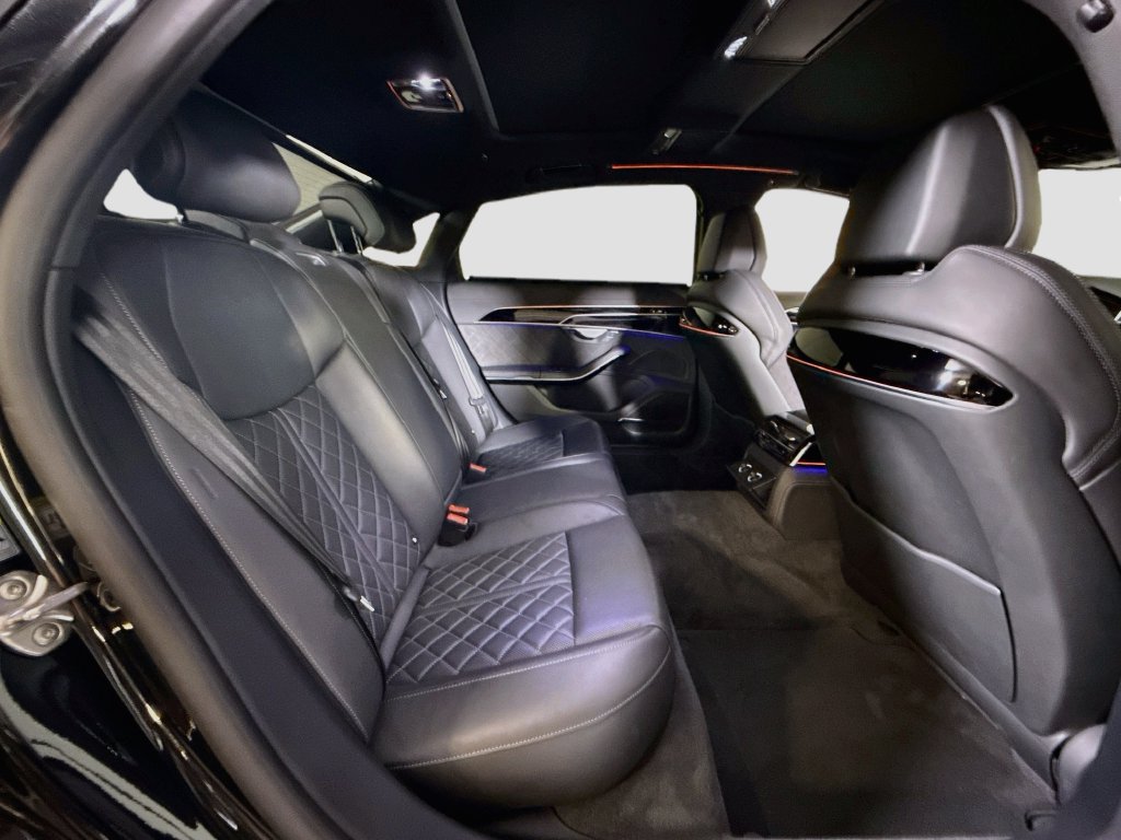 Used 2023 Audi S8 AWD/4WD image 15