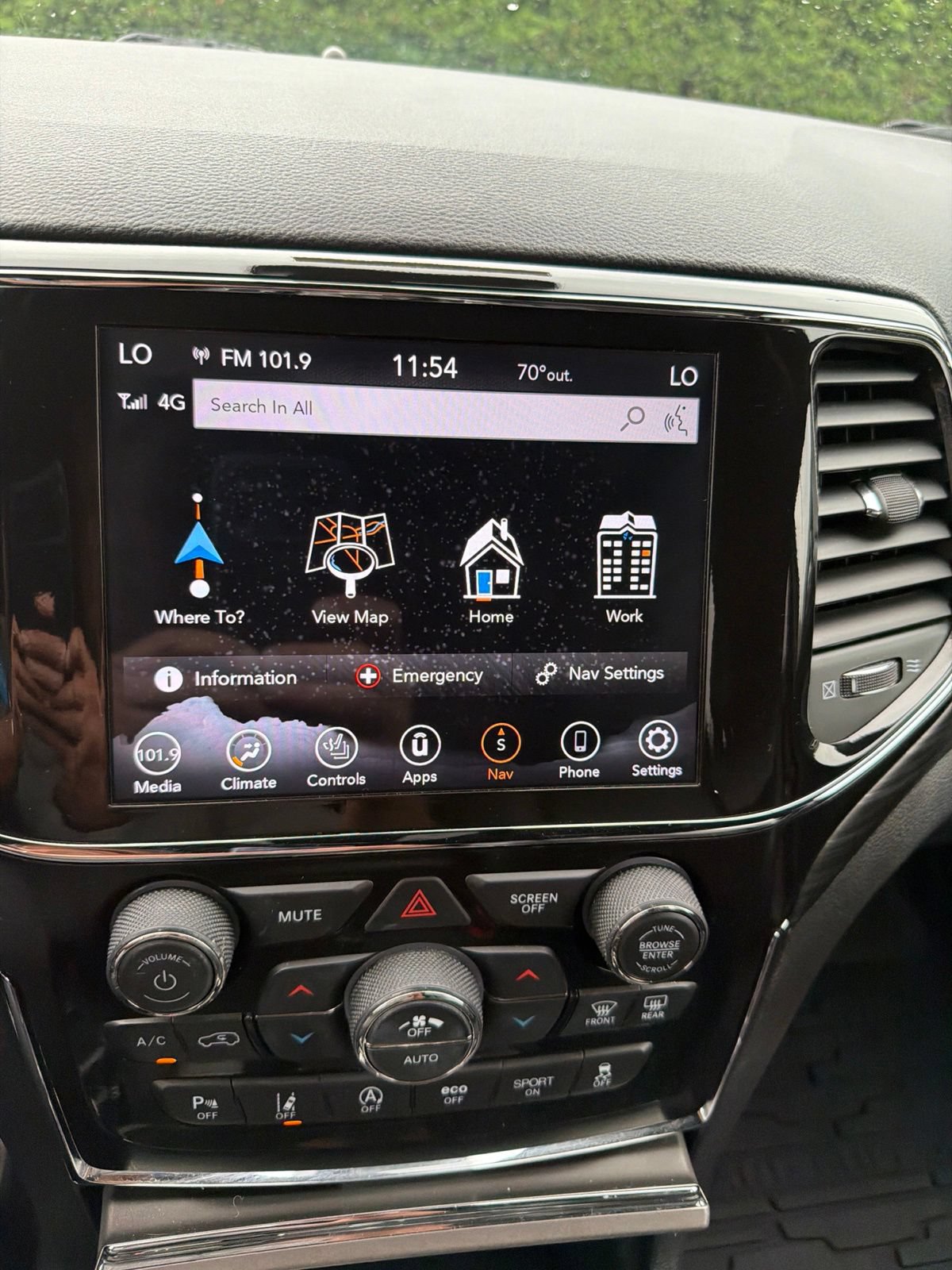 Used 2021 Jeep Grand Cherokee Laredo X AWD/4WD image 16