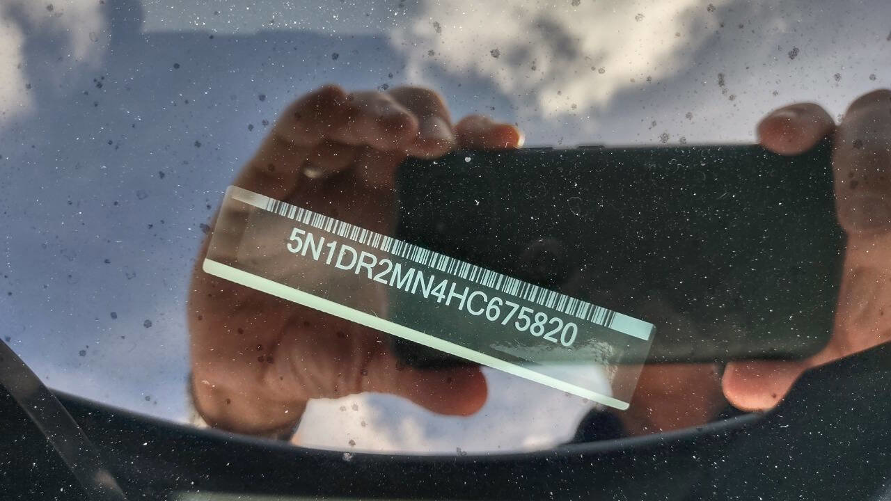 Used 2017 Nissan Pathfinder S image 7