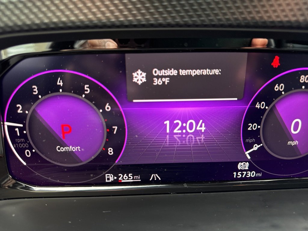 Certified 2025 Volkswagen Atlas Cross Sport SEL R-Line image 17