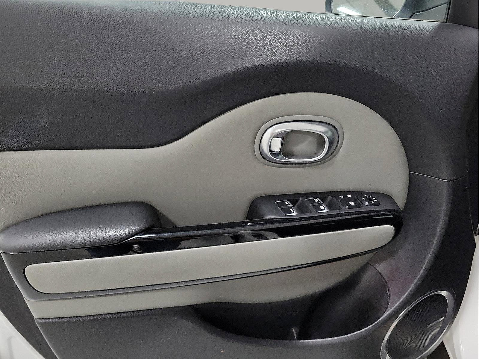 Used 2017 Kia Soul + w/ Audio Package FWD image 9