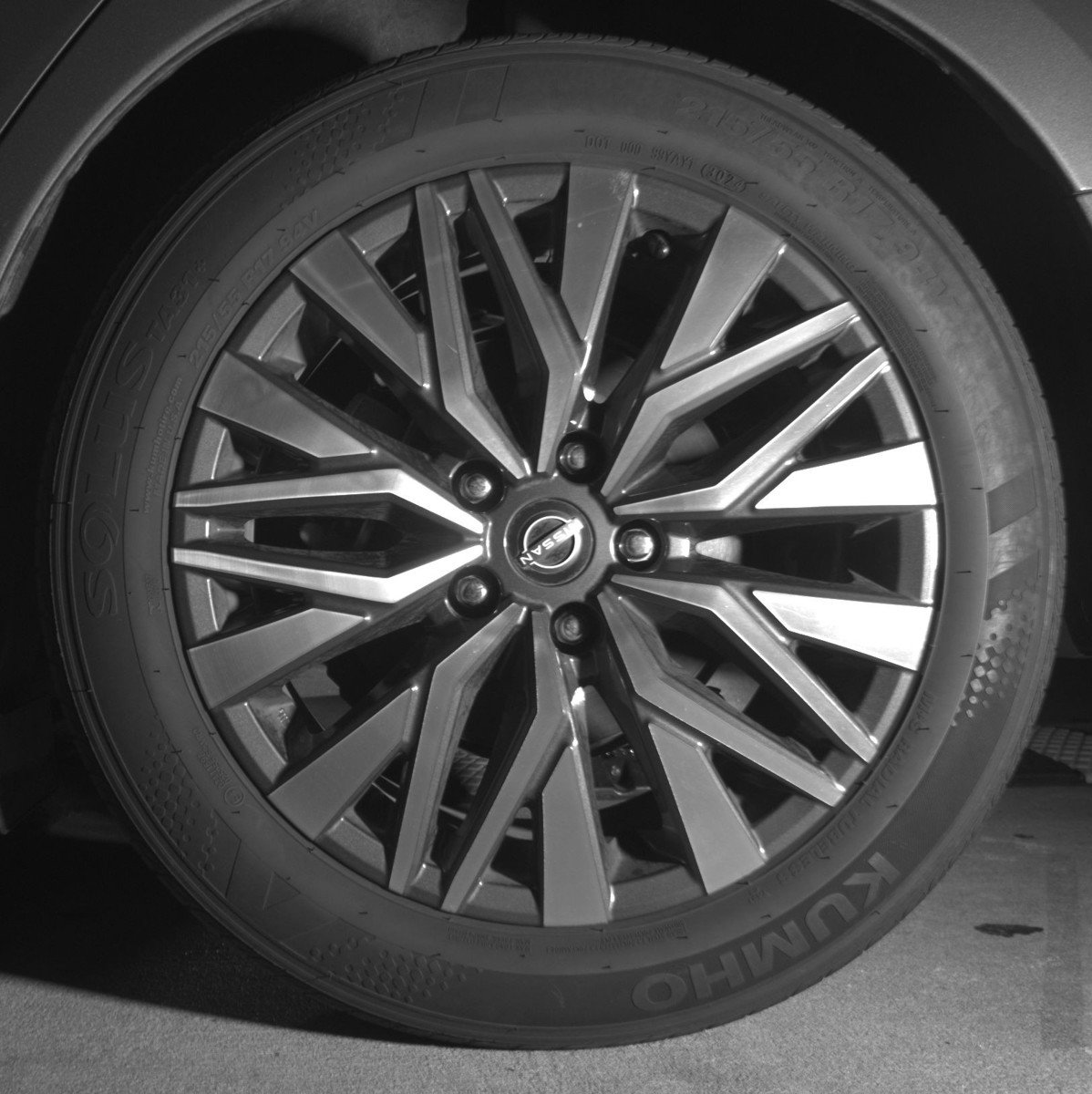 Used 2025 Nissan Altima 2.5 SV image 14