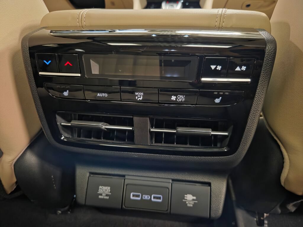 Certified 2023 Acura MDX w/ Advance Package AWD/4WD image 36