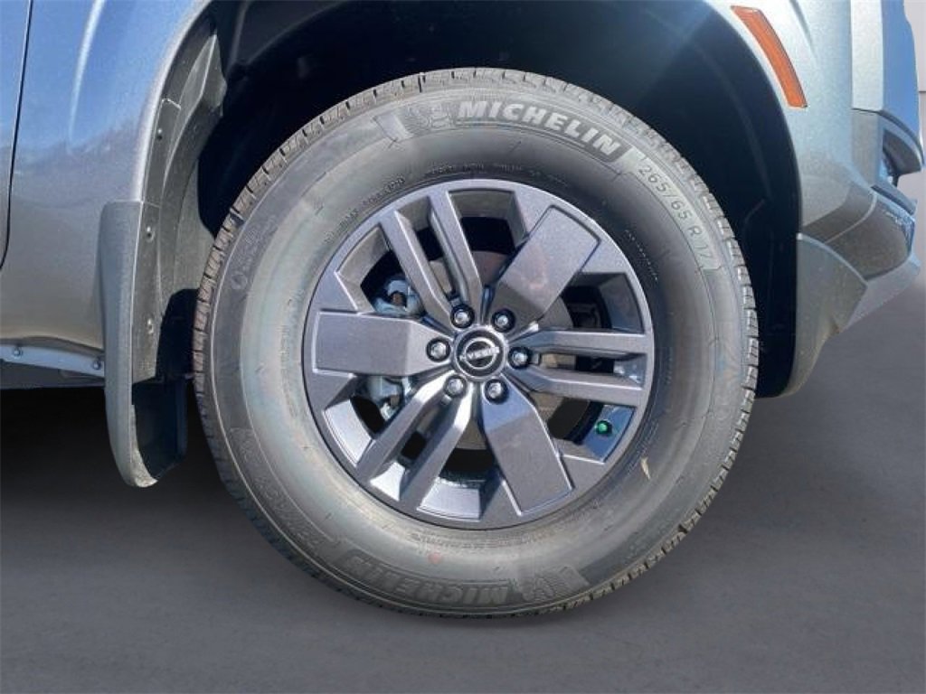 New 2025 Nissan Frontier SV w/ SV Convenience Package image 9