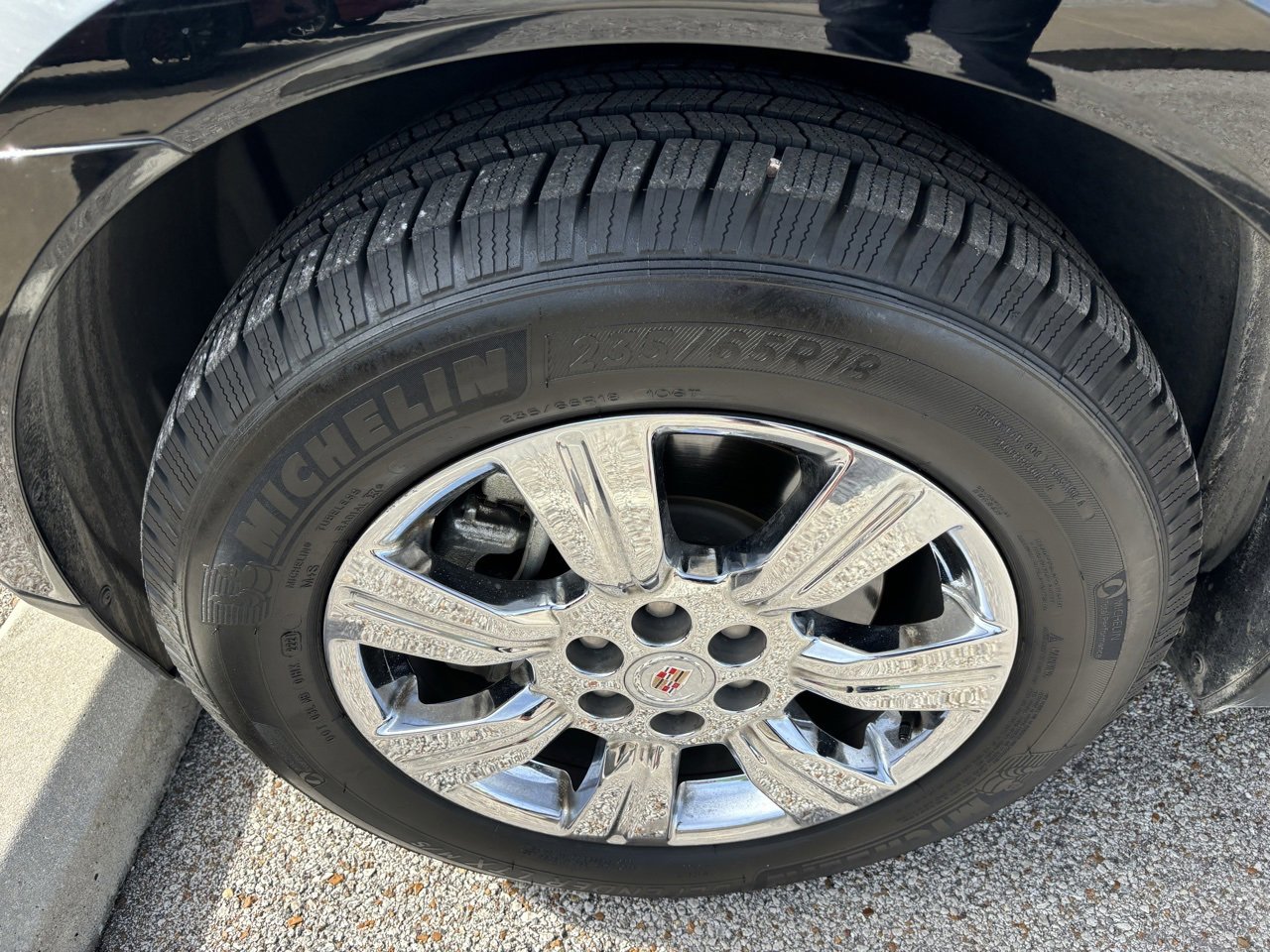 Used 2014 Cadillac SRX Luxury w/ Driver Awareness Package image 9