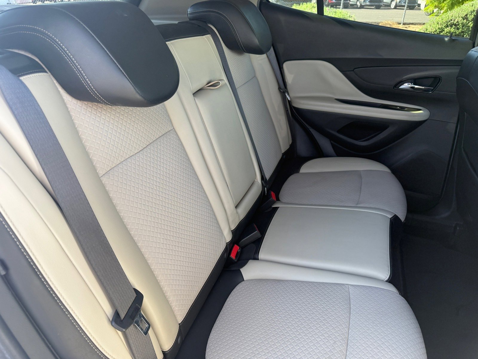 Used 2018 Buick Encore Preferred image 24