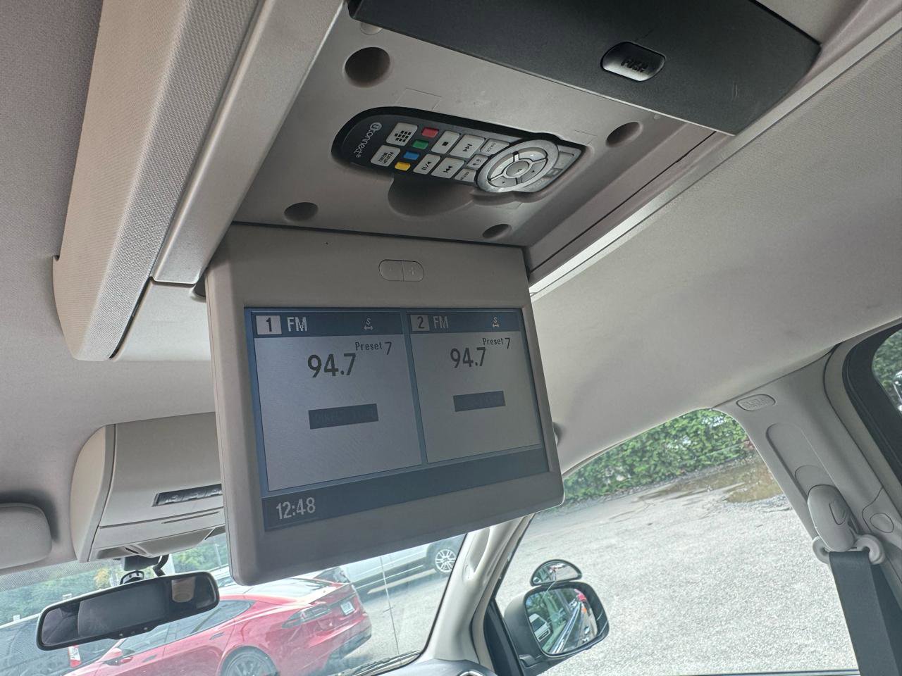 Used 2012 Chrysler Town & Country Touring-L w/ Entertainment Group #2 FWD image 22