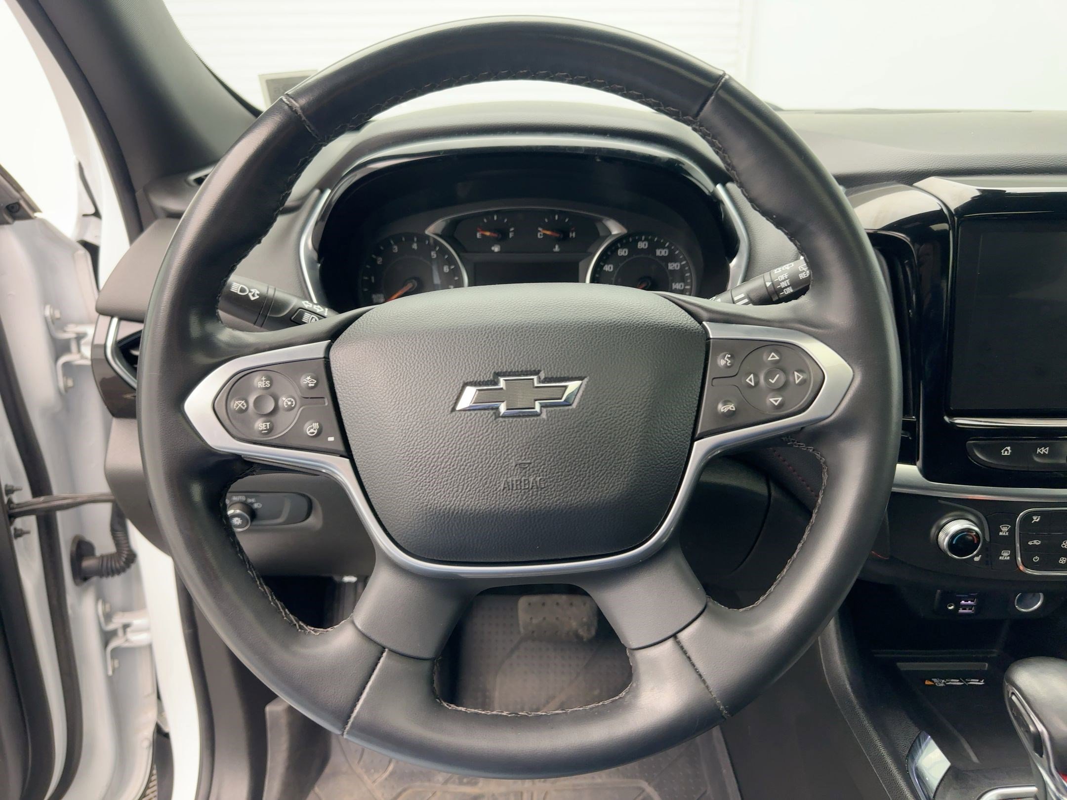 Certified 2023 Chevrolet Traverse RS w/ LPO, Floor Liner Package image 18