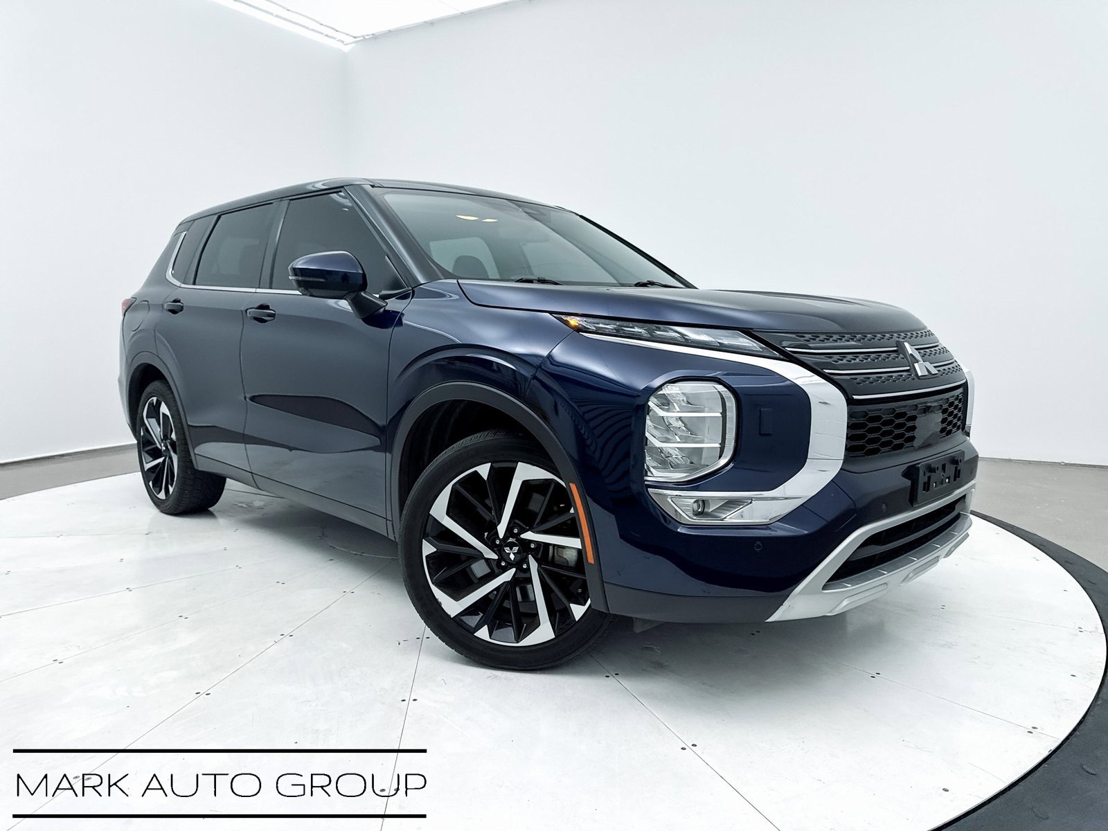 Used 2023 Mitsubishi Outlander SE