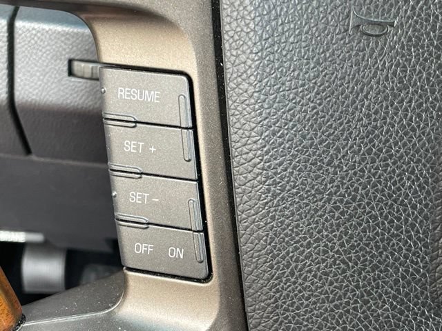 Used 2012 Lincoln Navigator 4WD image 29