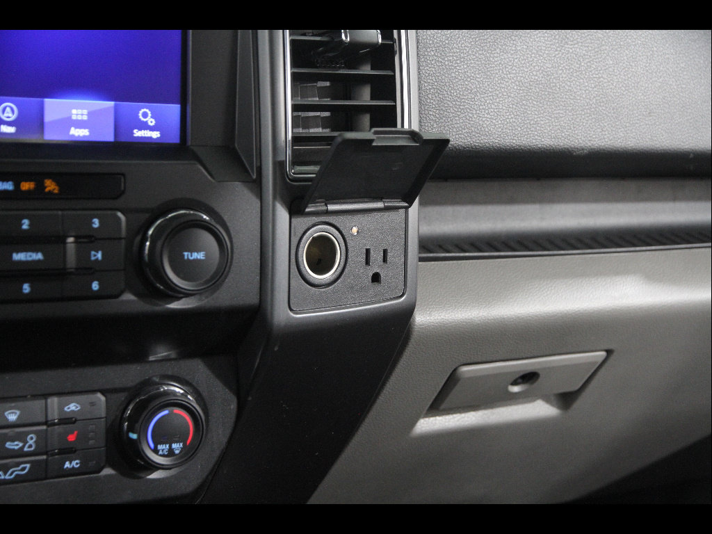 Used 2020 Ford F150 XLT w/ Equipment Group 302A Luxury AWD/4WD image 17