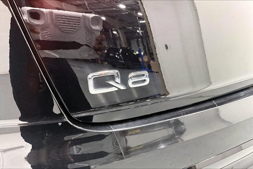 Used 2019 Audi Q8 Prestige AWD/4WD image 32
