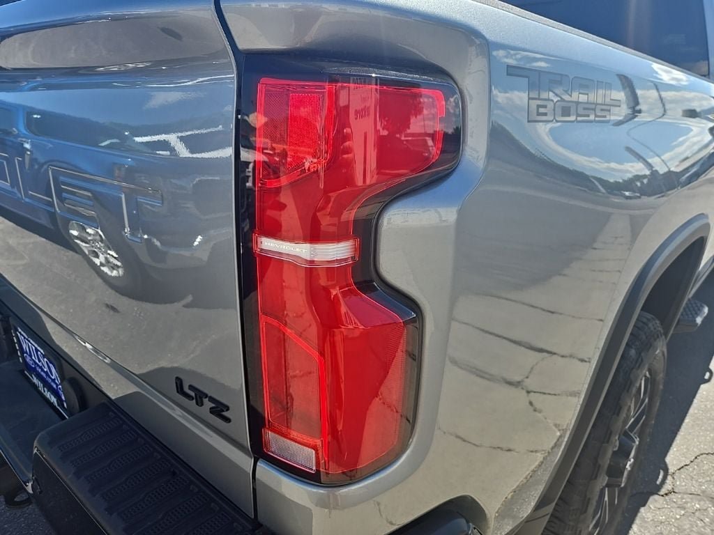 Used 2025 Chevrolet Silverado 2500 LTZ w/ Trail Boss Package AWD/4WD image 37