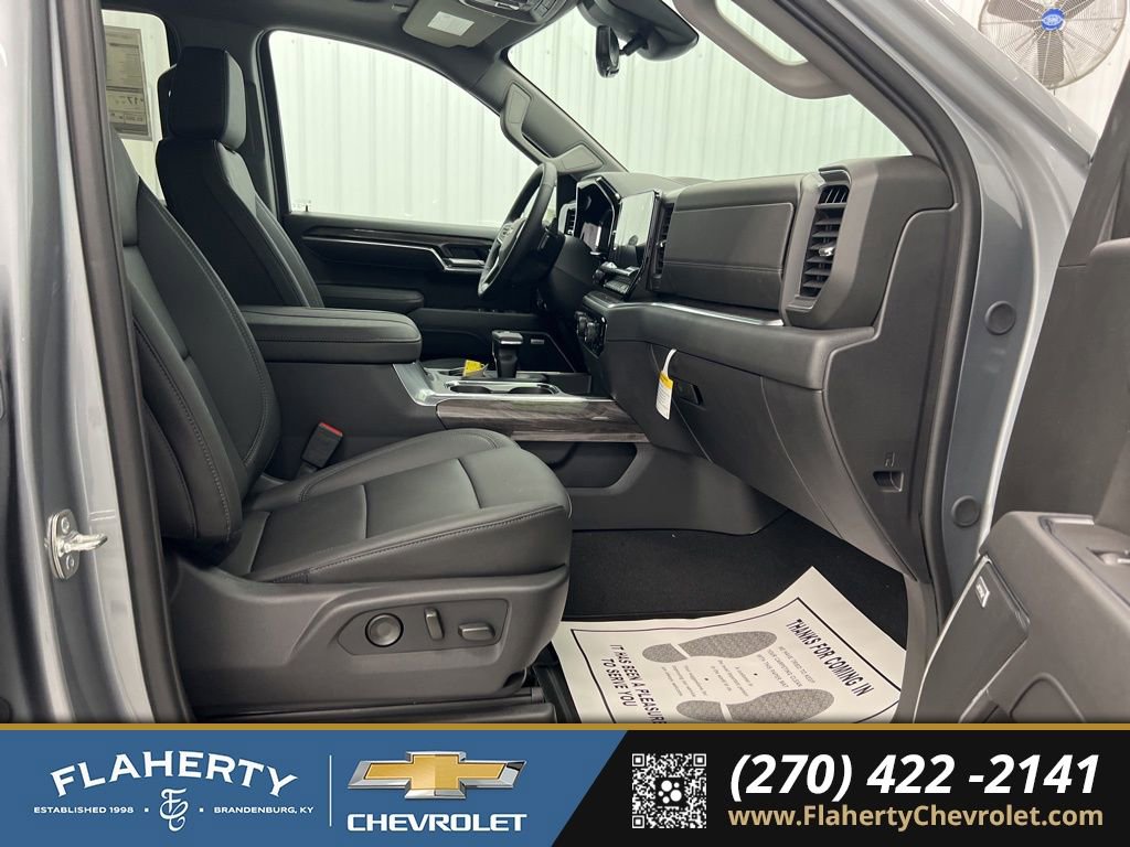 New 2026 Chevrolet Silverado 1500 LTZ w/ LTZ Premium Package AWD/4WD image 15