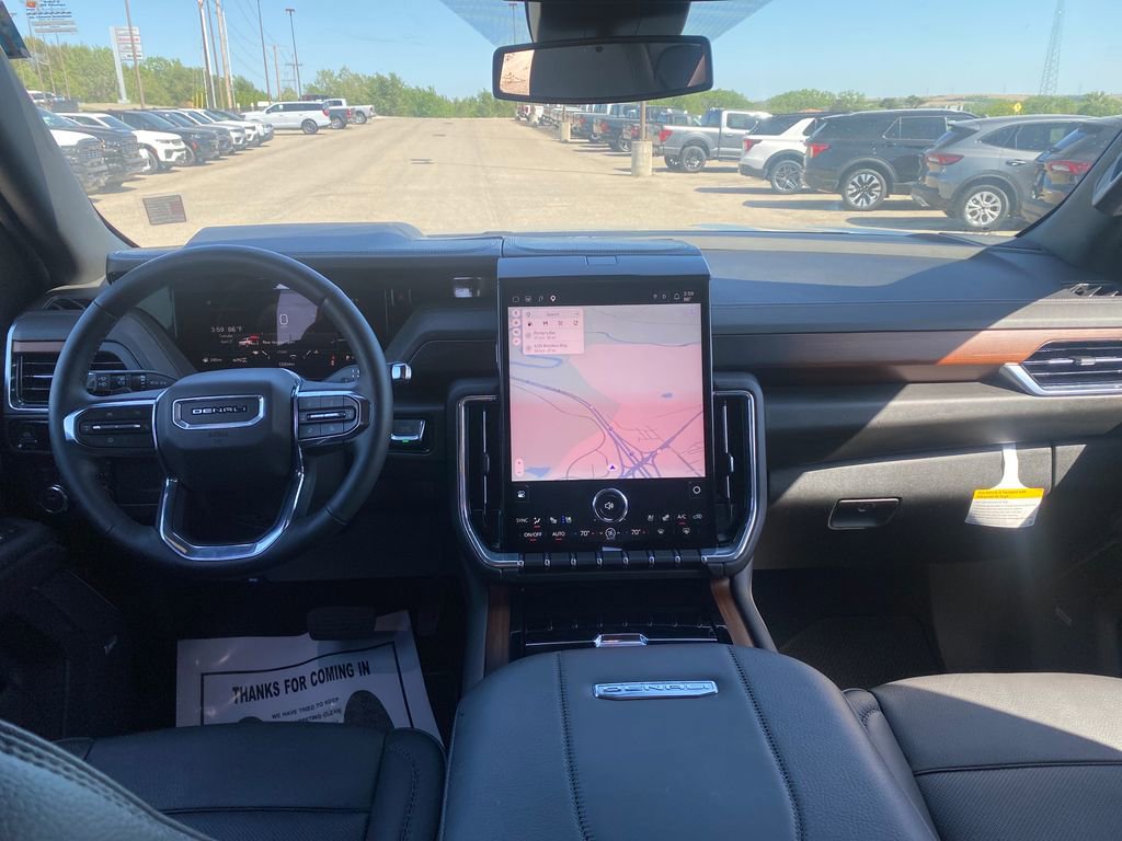Used 2025 GMC Yukon Denali w/ Sun & Power Step Package image 21