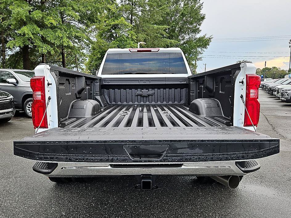 New 2026 Chevrolet Silverado 3500 LT AWD/4WD image 5